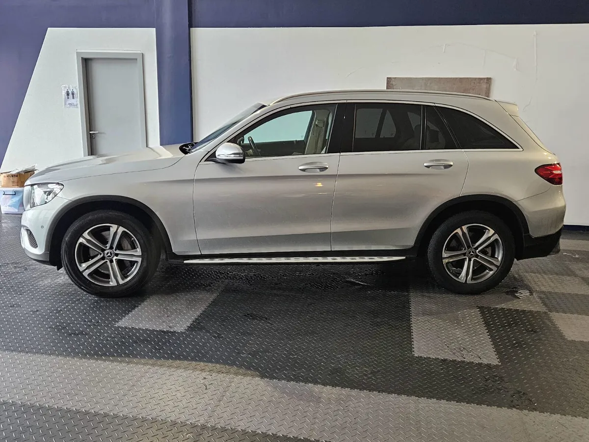 17 MERCEDES BENZ GLC 4MATIC - Image 2