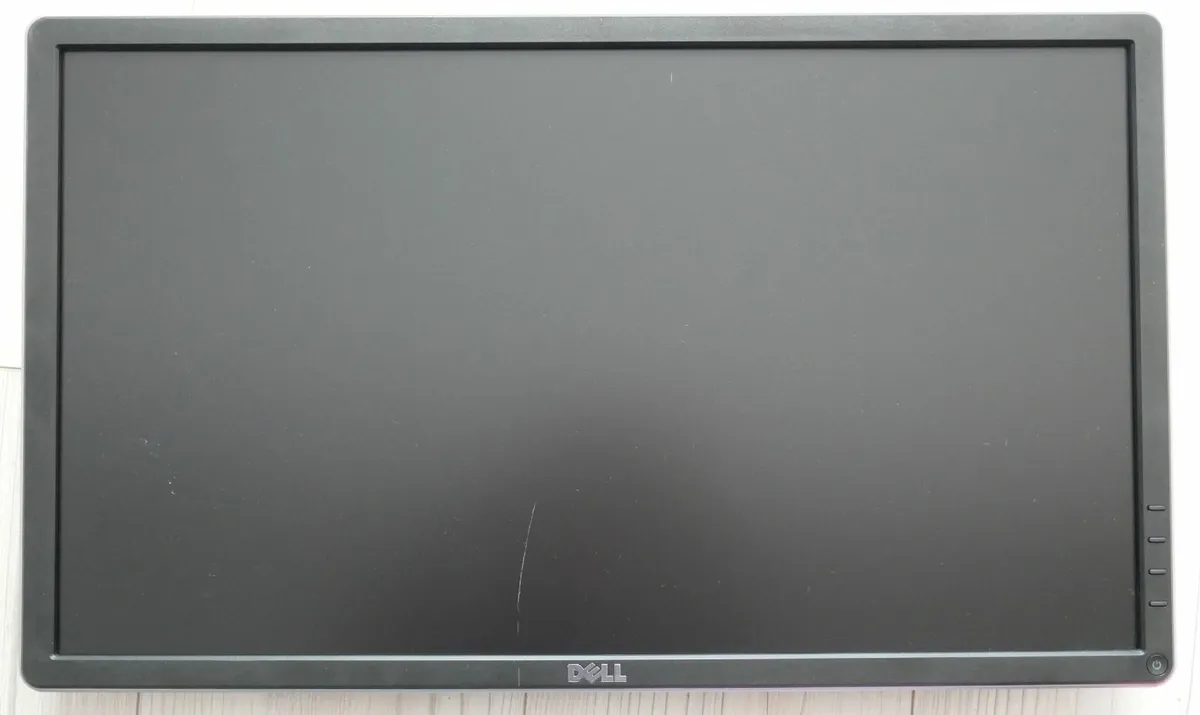 Dell P2314Ht 23" monitor scratched - Image 2