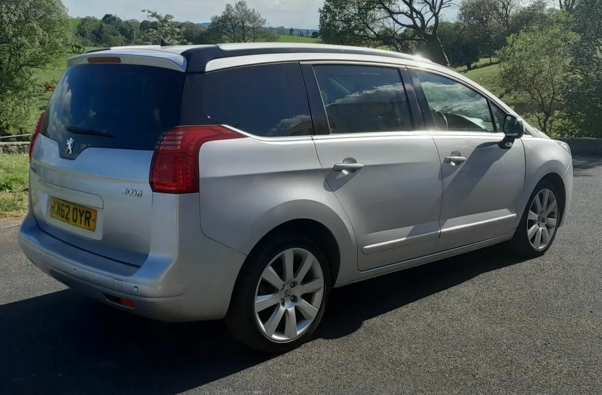 2012 Peugeot 5008 1.6 hdi allure 7 seater - Image 3