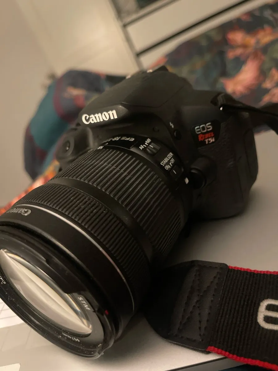 Canon t5i Camera with EFS 18-135mm lens IS STM - Image 2