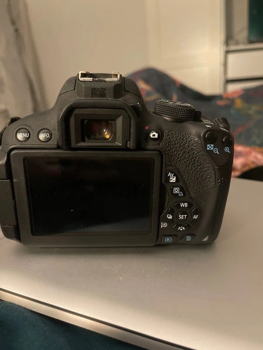 Canon t5i Camera with EFS 18-135mm lens IS STM - Image 3