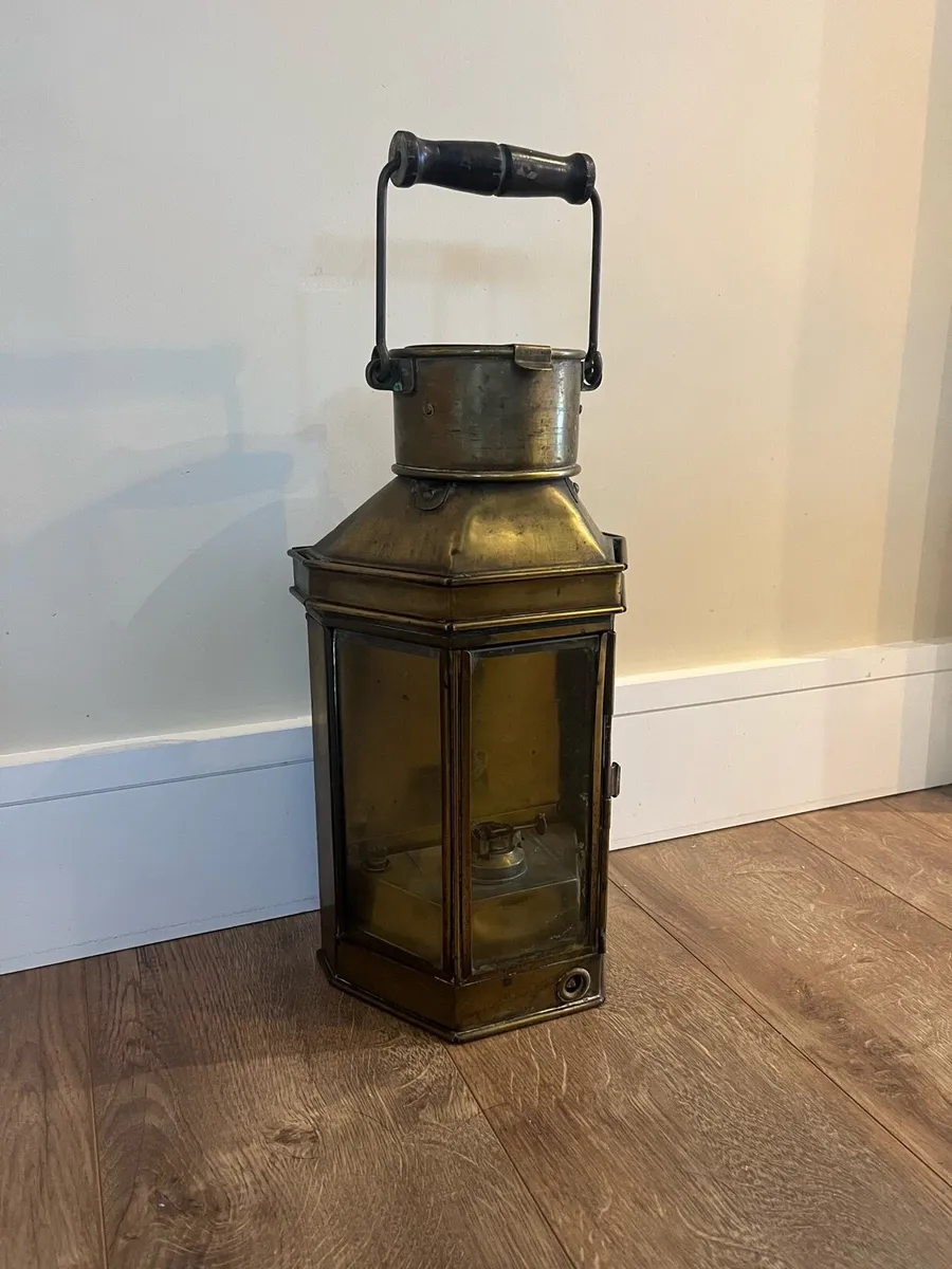 Antique 1917 Eli Griffith & Son Ships Lantern - Image 3