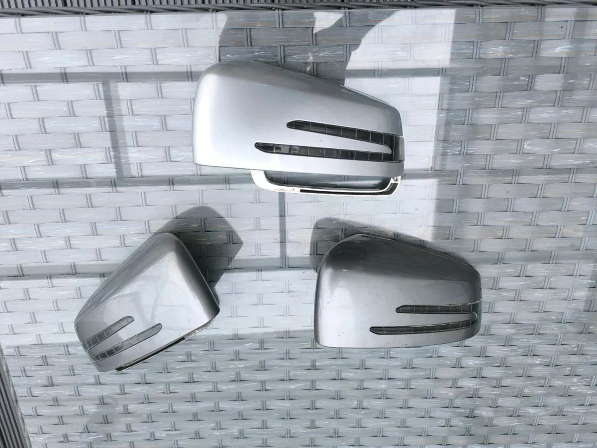 Mercedes benz side mirror covers + led indicators - Image 1
