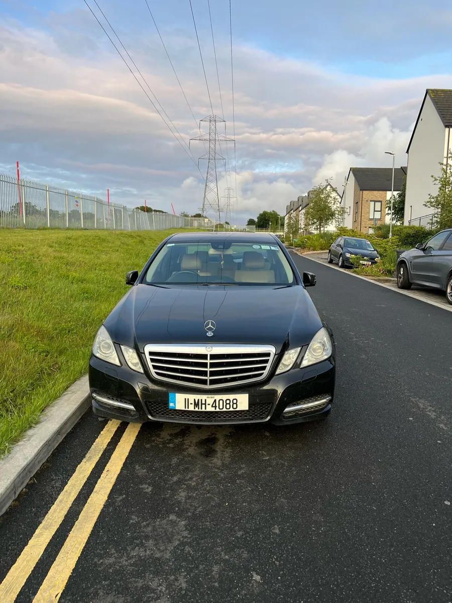 Mercedes benz - Image 1