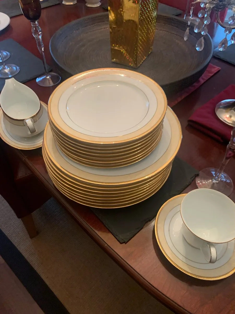 Dinner service - Image 1