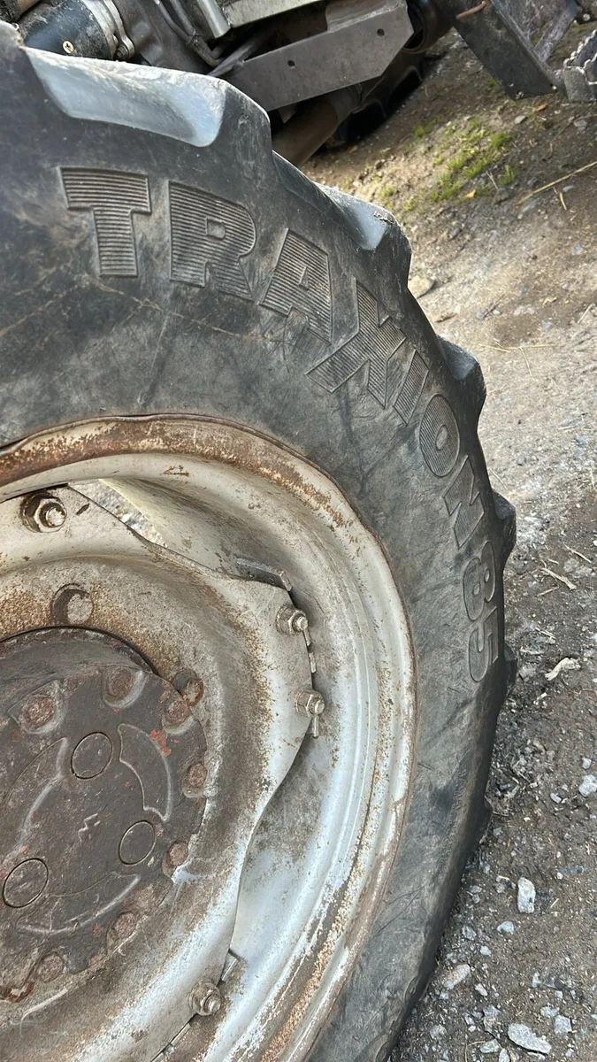 Tractor tires 340/85r24 - Image 3