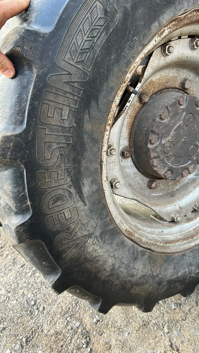 Tractor tires 340/85r24 - Image 4