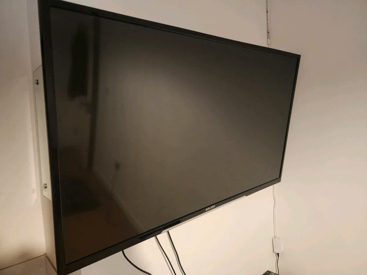 TV Walker with wall support - Image 3