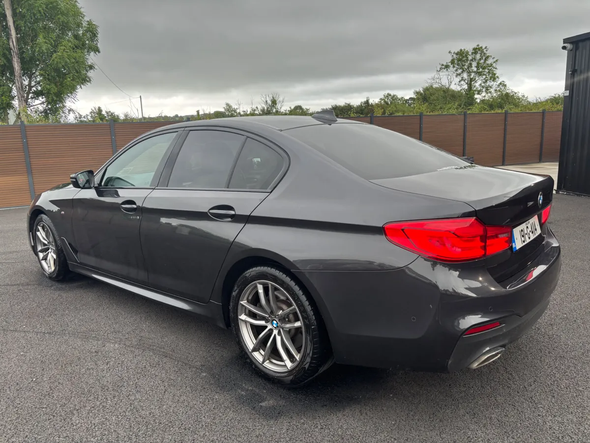 BMW 5-Series 2019 M-Sport - Image 2