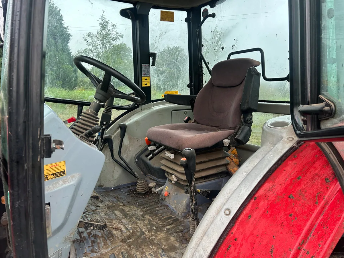 192 Tumosan 8105 with Loader - Image 3