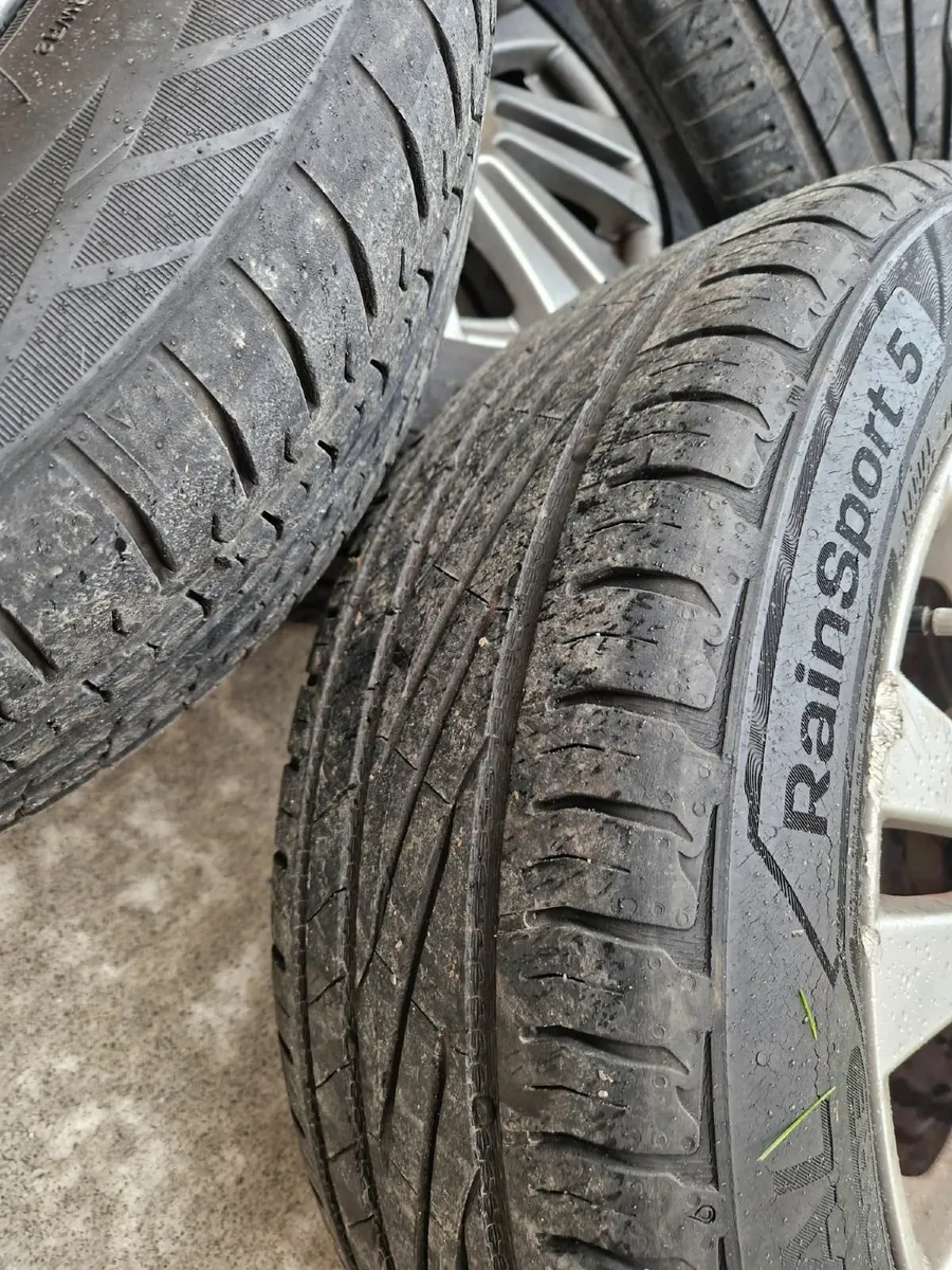 Mercedes alloy wheels - Image 3