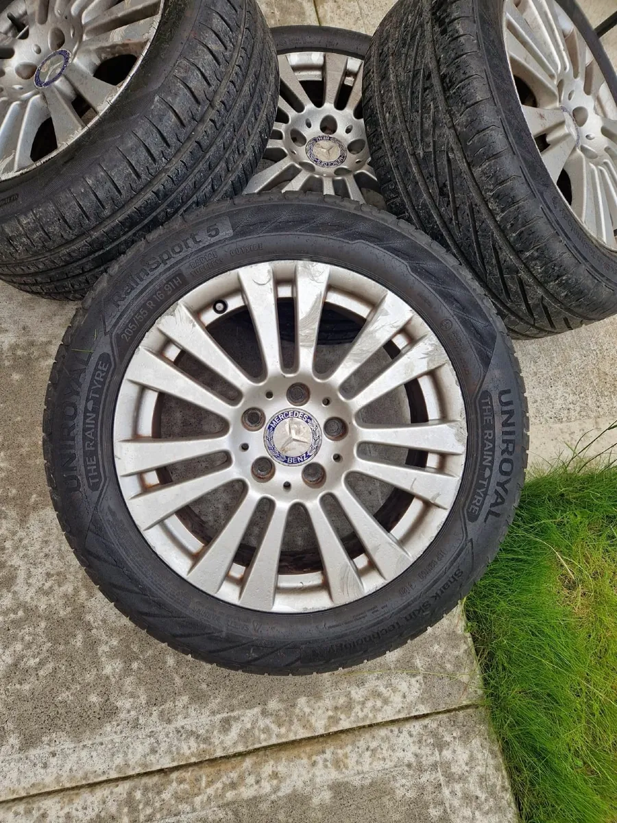 Mercedes alloy wheels - Image 4