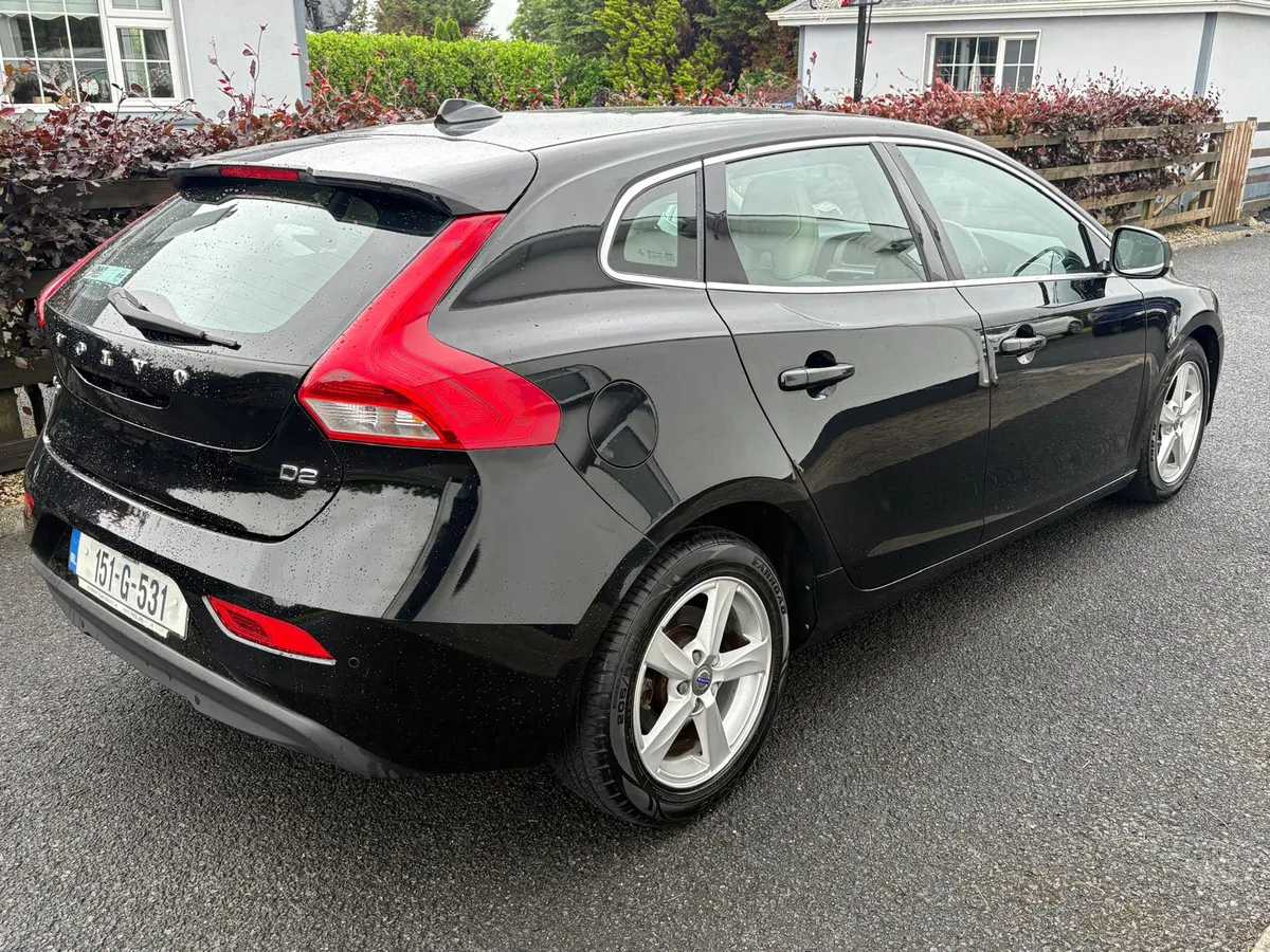 2015 VOLVO V40 Low KMS - Image 3