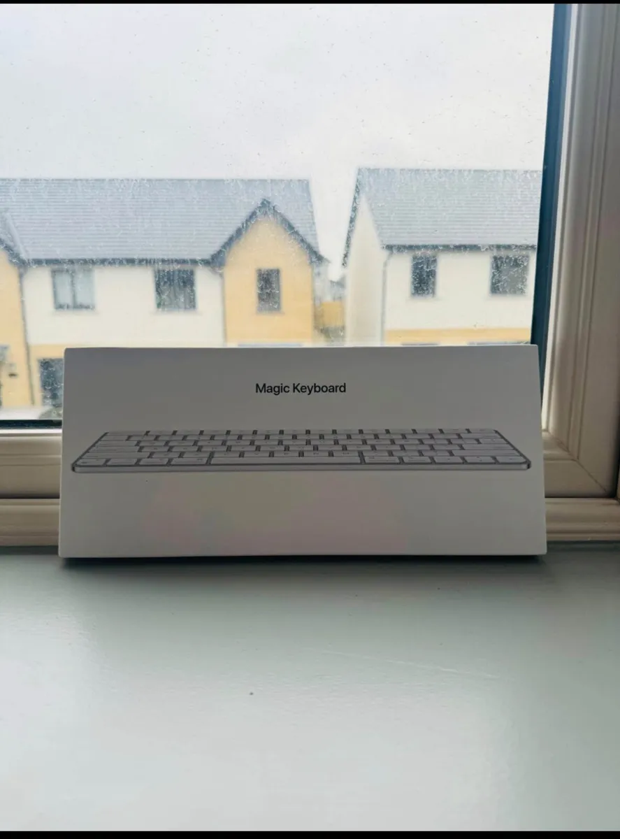 Apple Magic Keyboard - Image 1