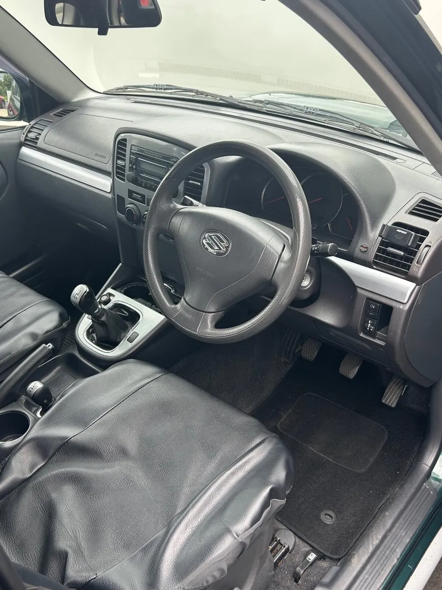 Suzuki Grand Vitara 2004 - Image 4