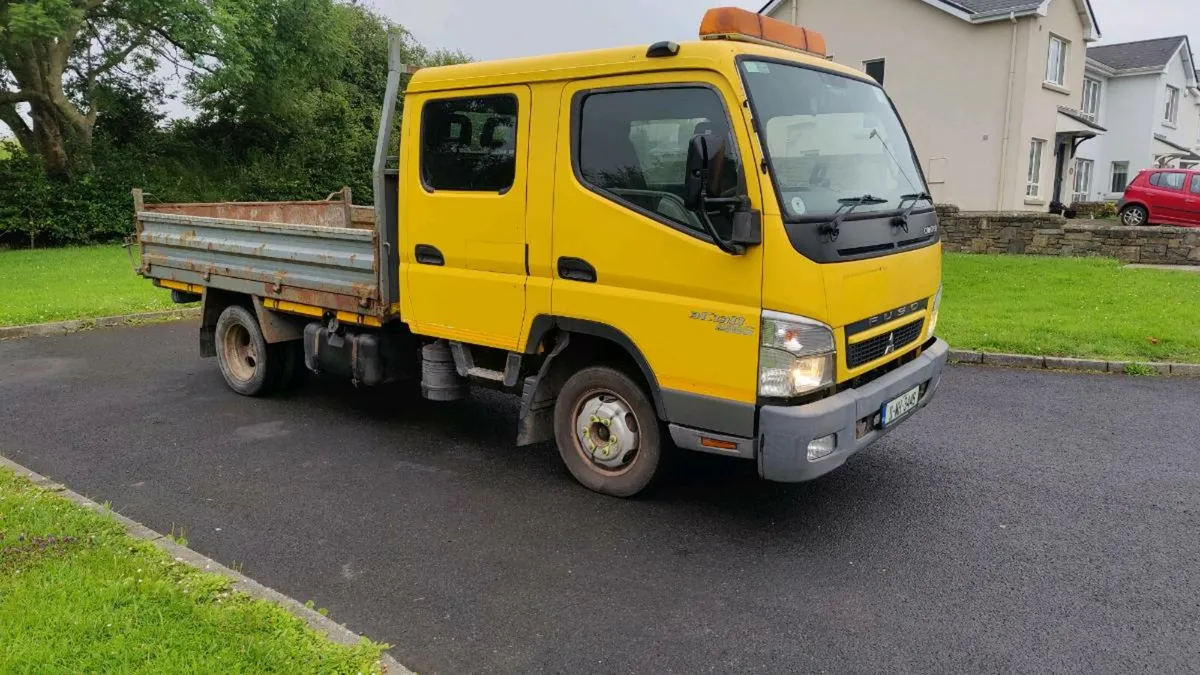 2011 Mitsubishi Canter Crew Tipper 3.5 Ton - Image 1