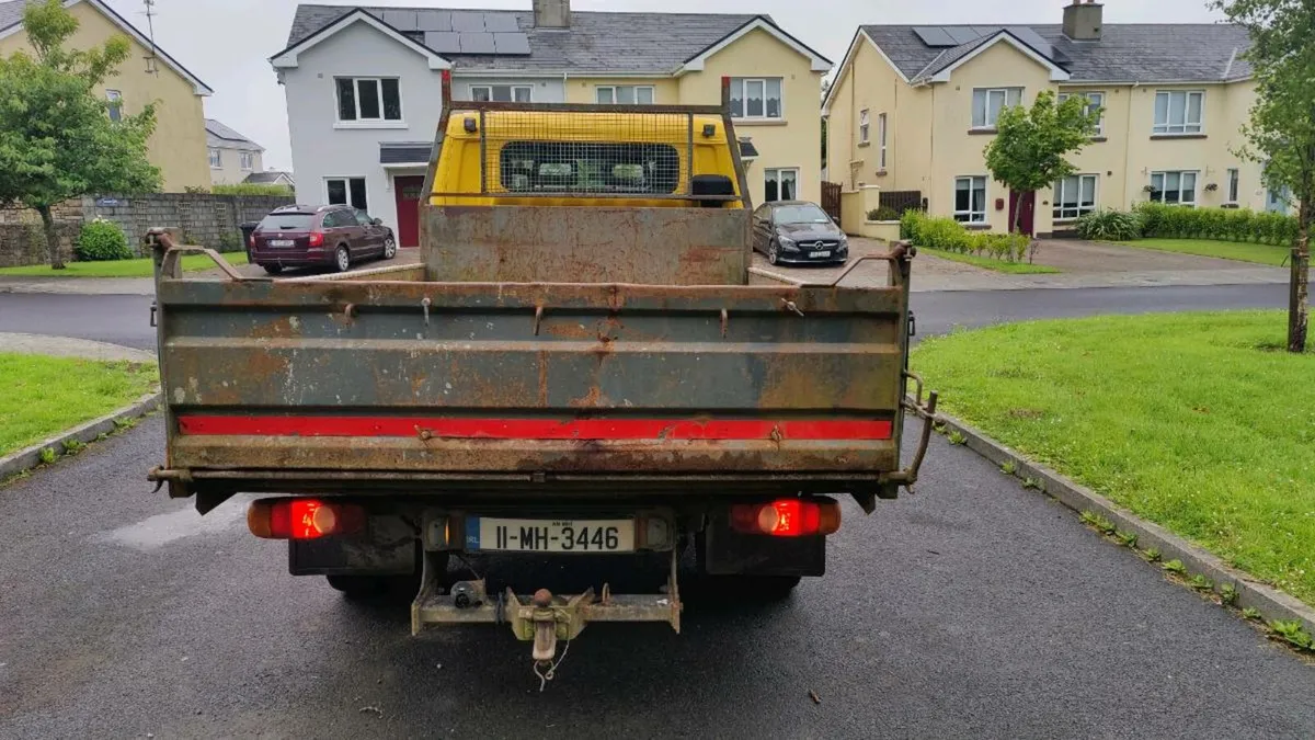 2011 Mitsubishi Canter Crew Tipper 3.5 Ton - Image 4