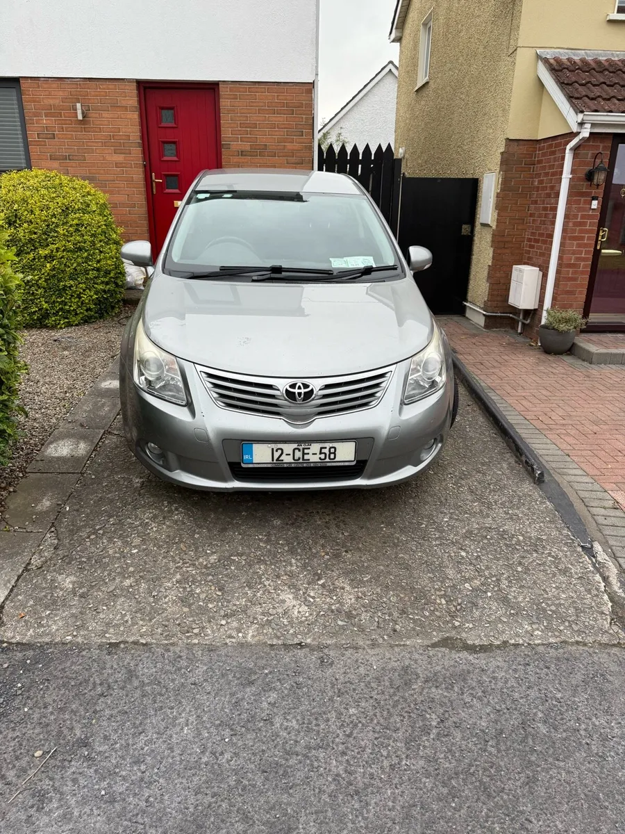 Toyota Avensis 2012 - Image 1