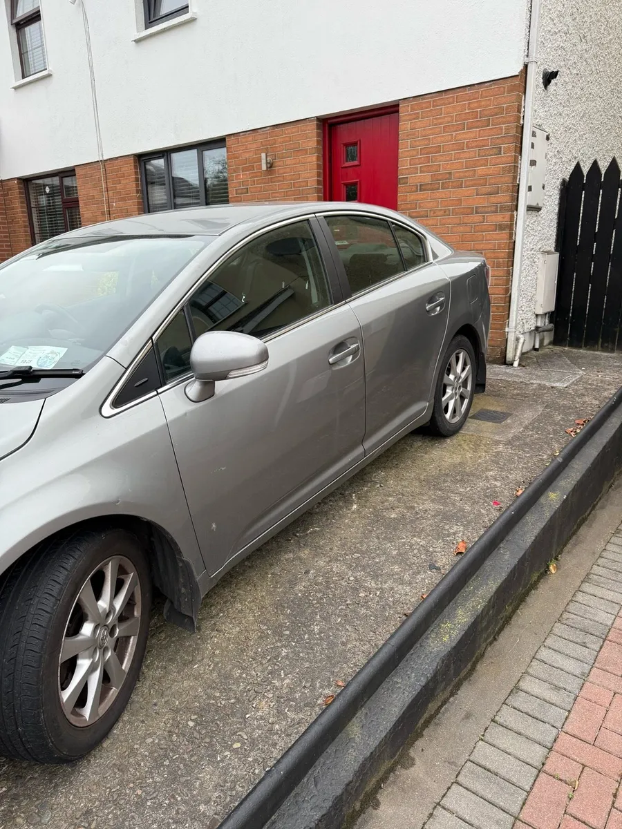 Toyota Avensis 2012 - Image 4