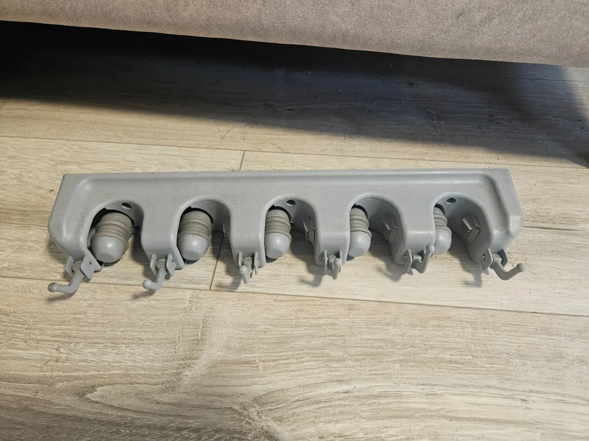 Wall hooks - 1 x wooden 1x plastic - Image 2
