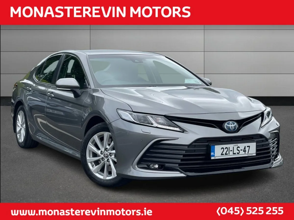 Toyota Camry SOL 4DR Auto - SAT NAV / Heated Seats - Image 3