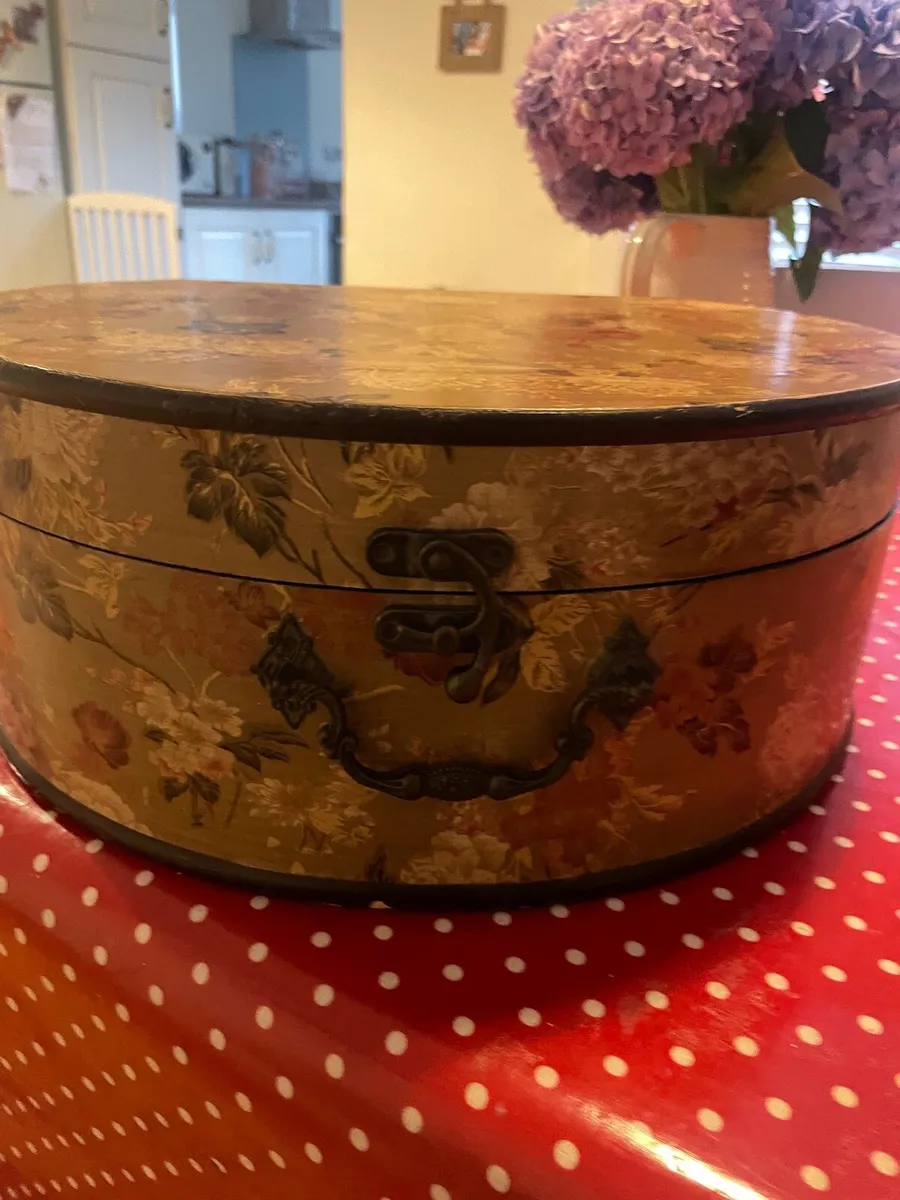Vintage hat box - Image 2