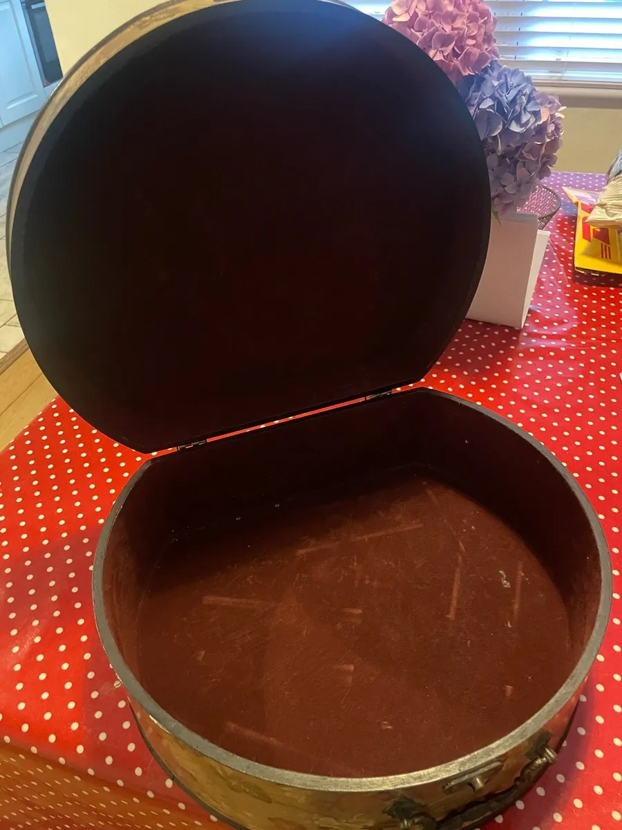 Vintage hat box - Image 4