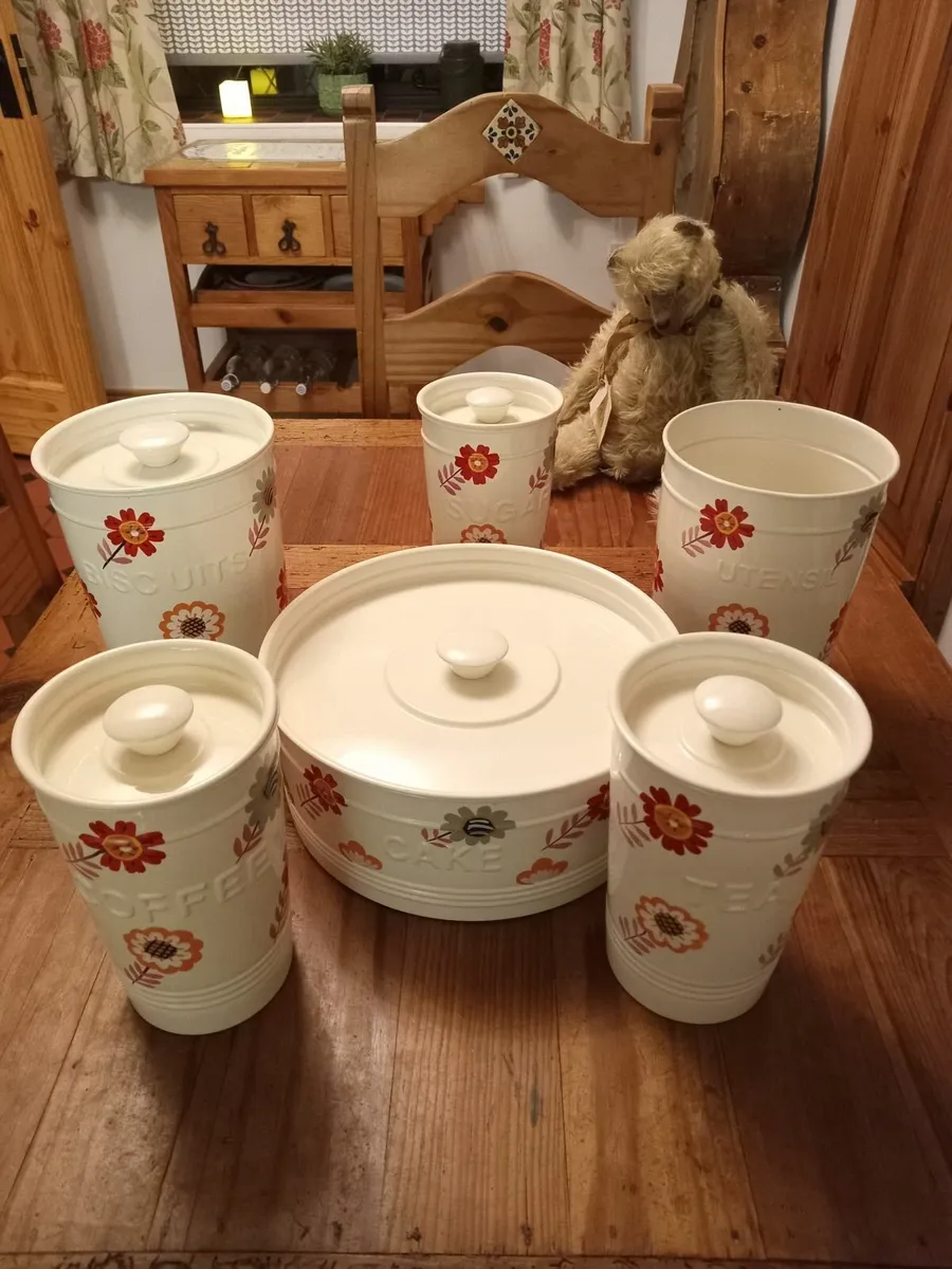 Kitchen set - Image 1