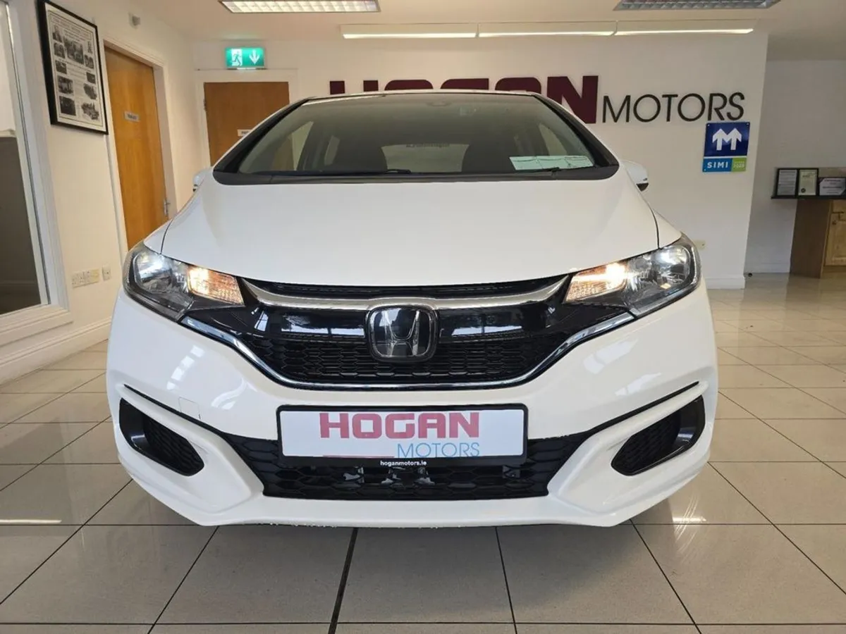 Honda Fit Hybrid Automatic 5Dr H/B - Image 2