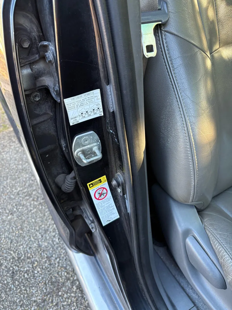Toyota Hilux - Image 4