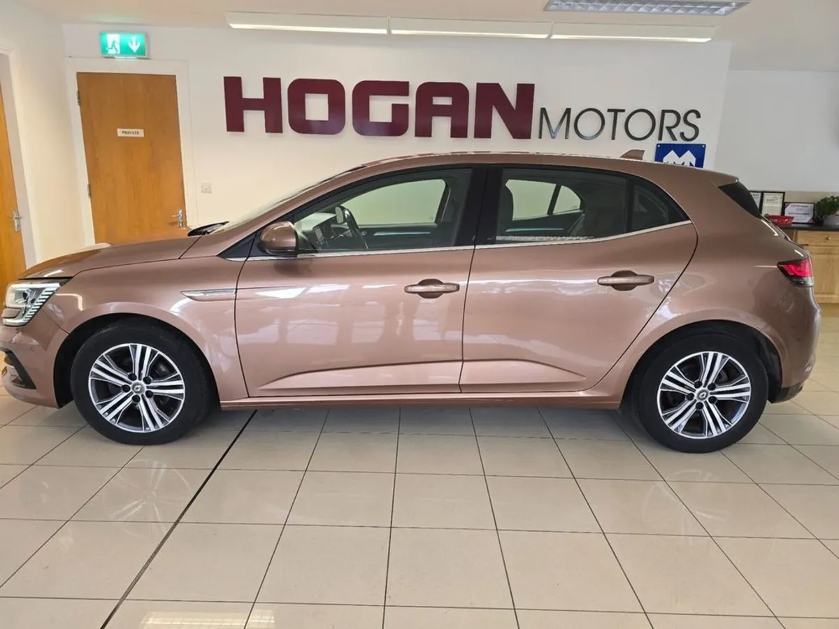 Renault Megane Iconic Diesel 5dr H/B Best Spec - Image 4