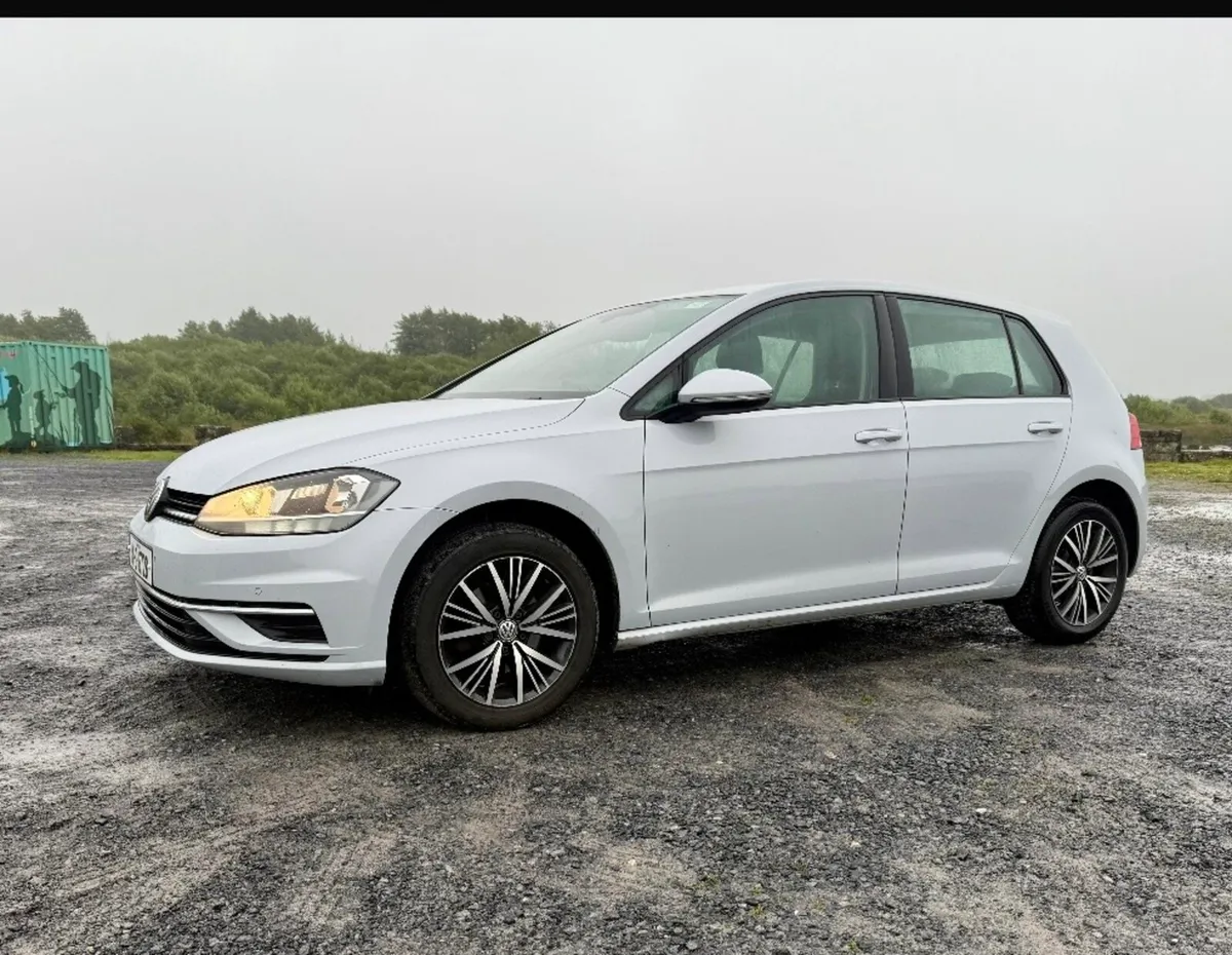 Volkswagen Golf 2018 1.6D - Image 4