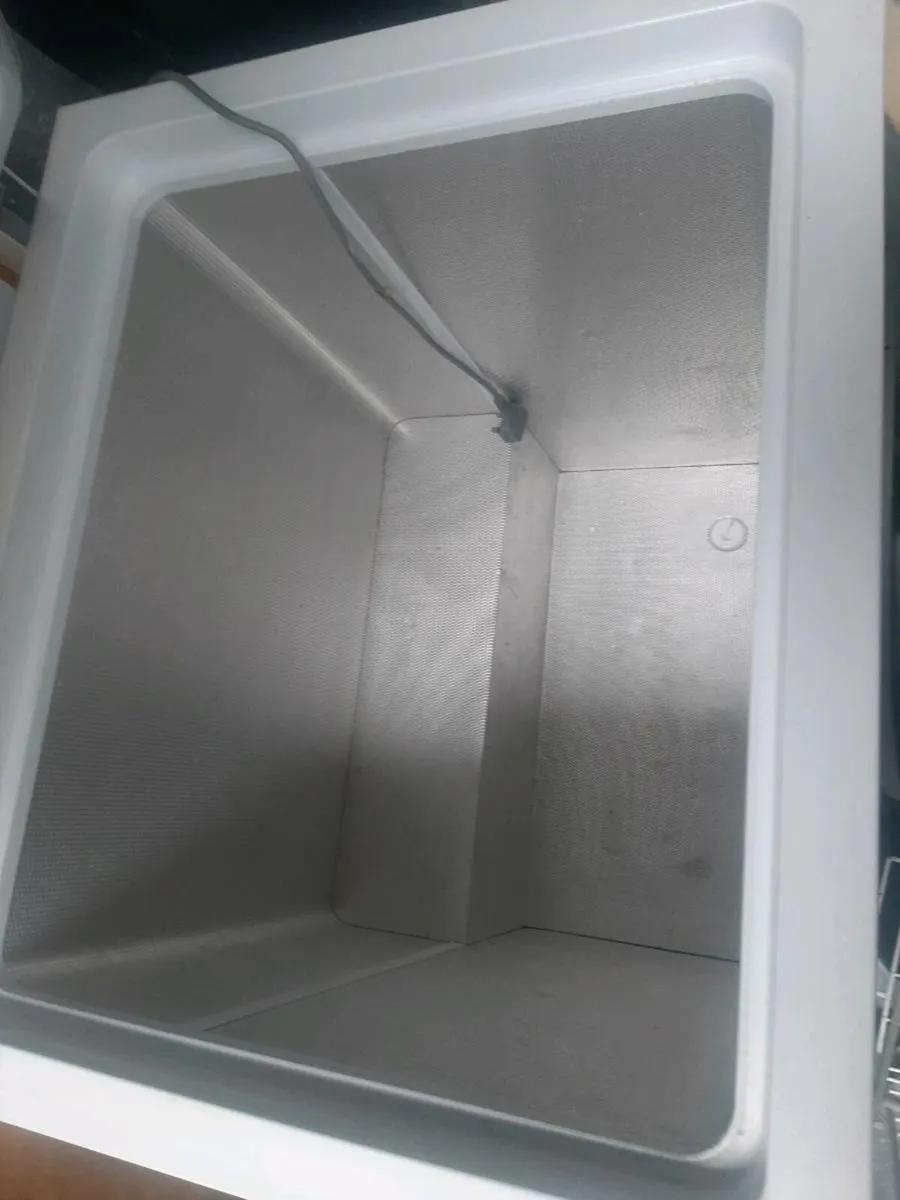 Chest freezer - Image 1