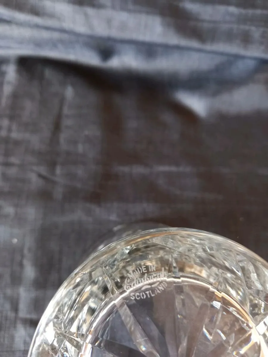 Edinburgh Crystal Vase - Image 3