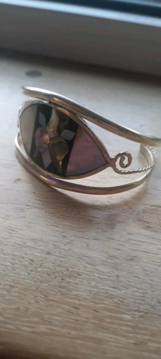 Beautiful Vintage stamped Silver Bracelet - Image 3