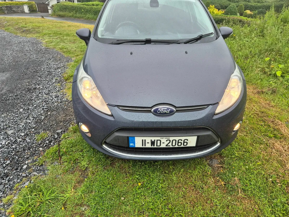 Nct today,only 95mls,1 owner,driving as new - Image 4
