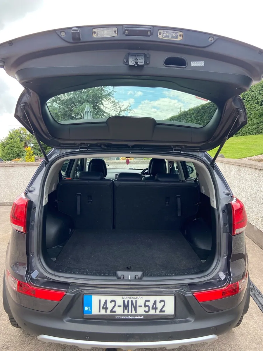 Car - Image 1