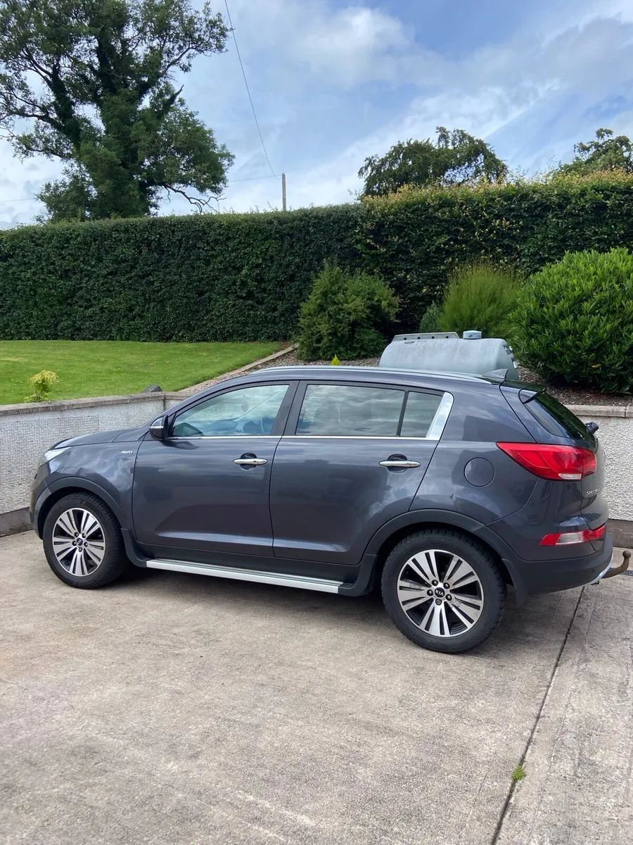 Car - Image 4