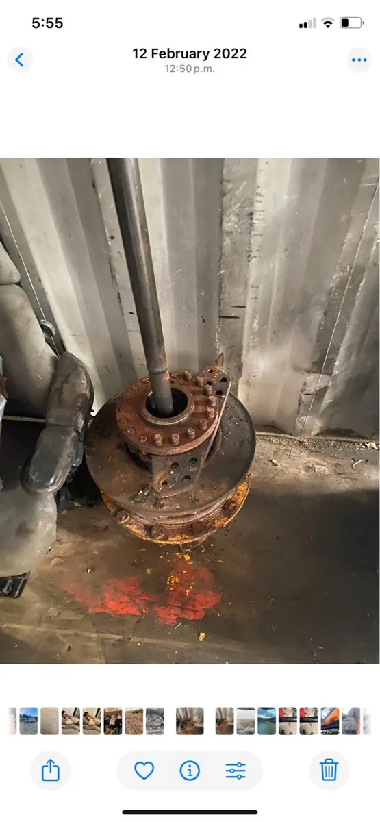 Volvo A25c hub - Image 1