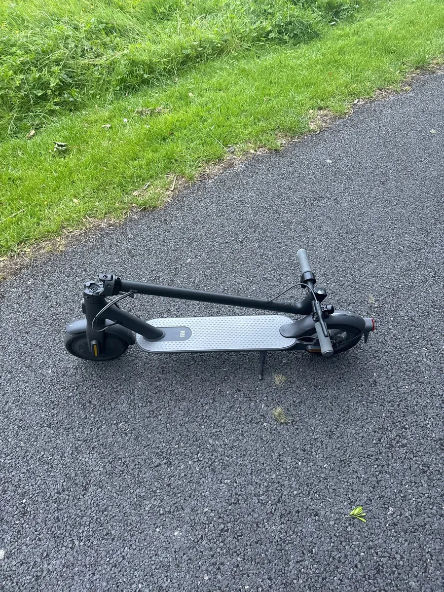 xiaomi mi electric scooter essential - Image 2
