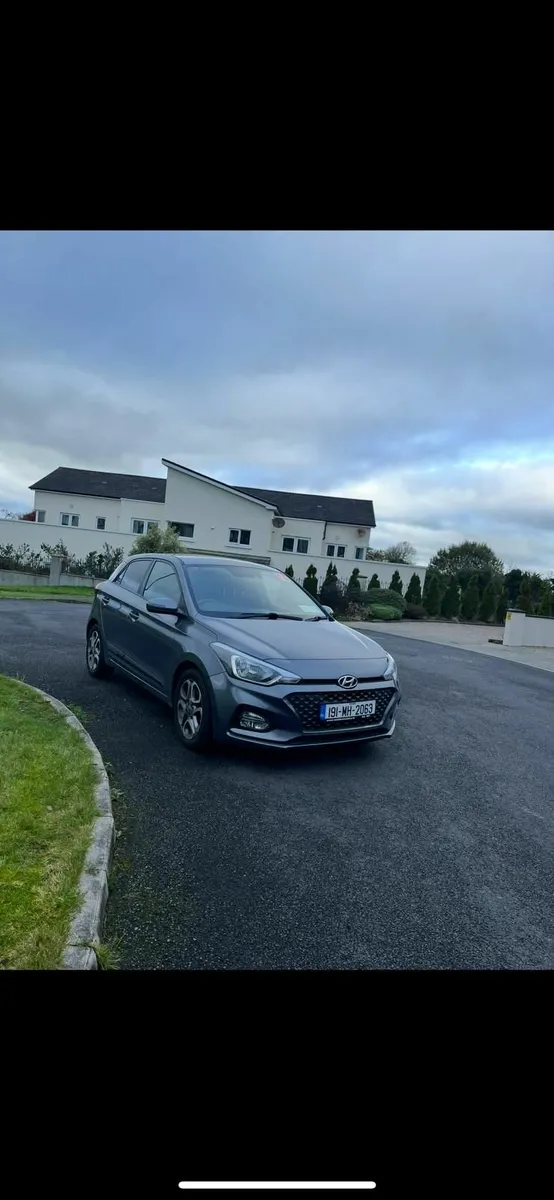Hyundai i20 2019 deluxe - Image 2