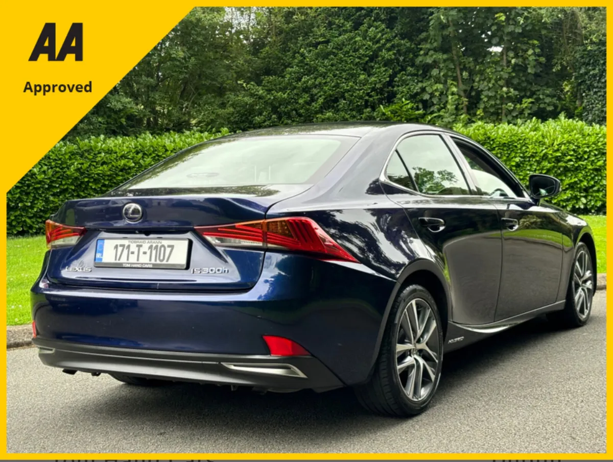 Lexus IS300h S-DESIGN 2.5 HYBRID 2017 - Image 4