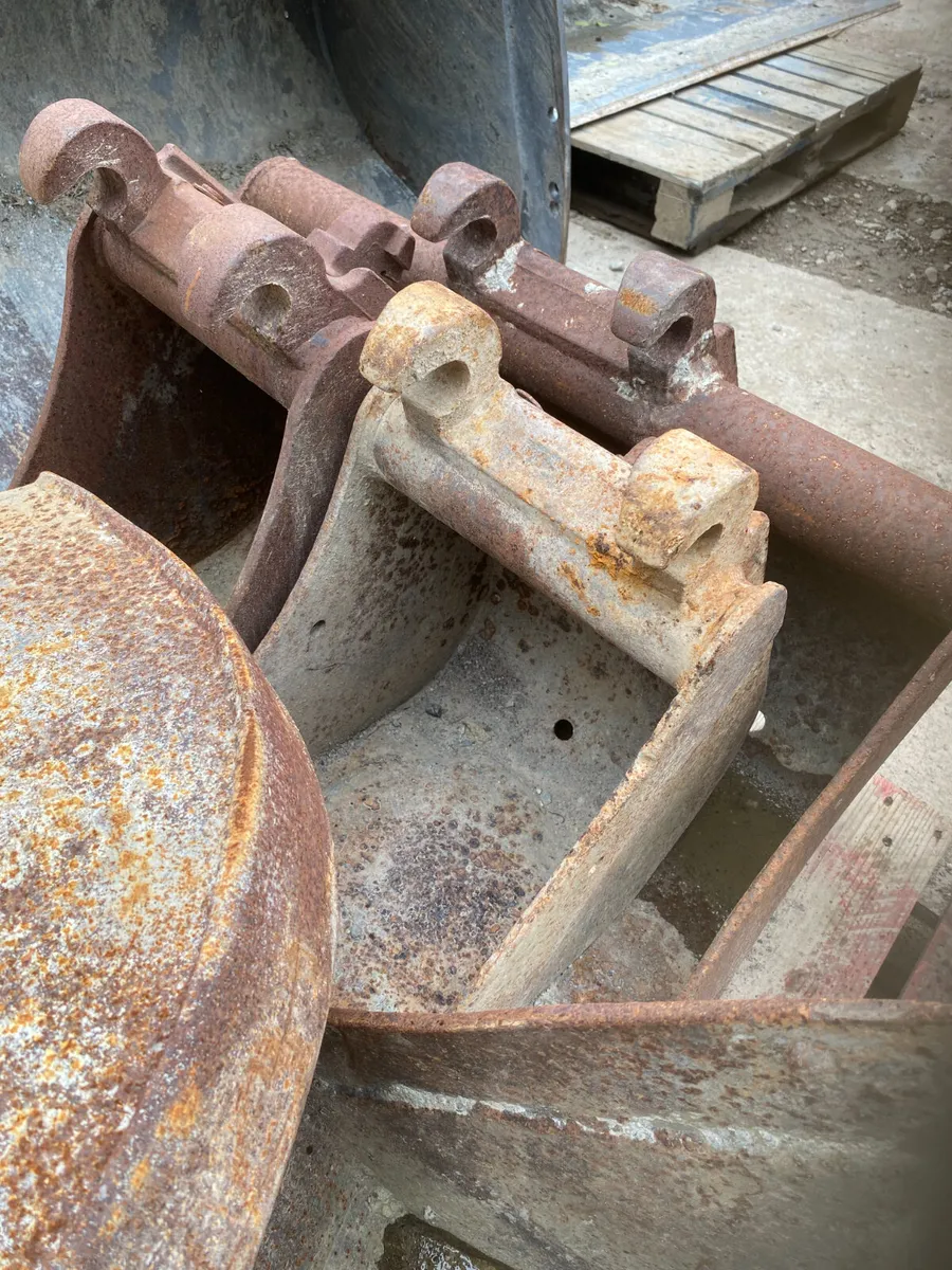 Klac Model D Excavator buckets for sale - Image 2