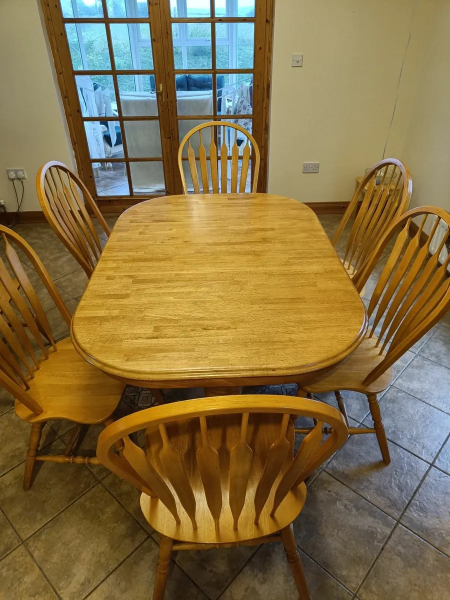 Kitchen Table and 8 Chairs - Image 3