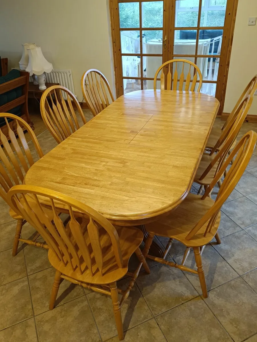 Kitchen Table and 8 Chairs - Image 4