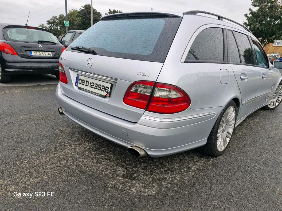 Mercedes benz e280 - Image 2