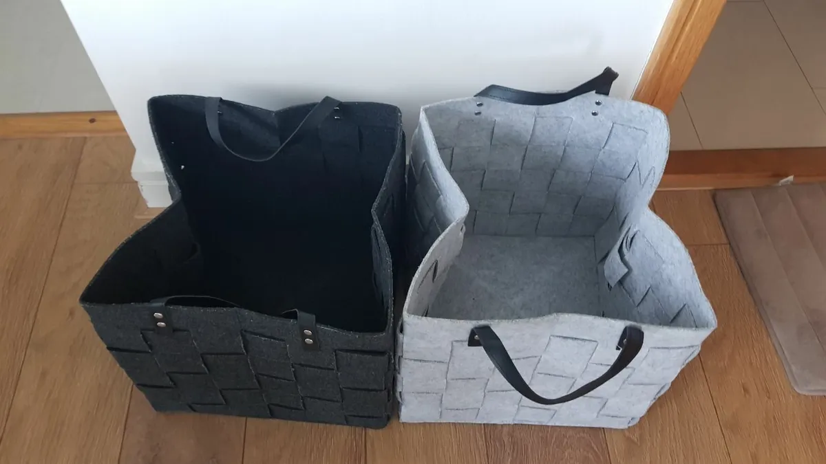 2 x Large Felt baskets - Image 2