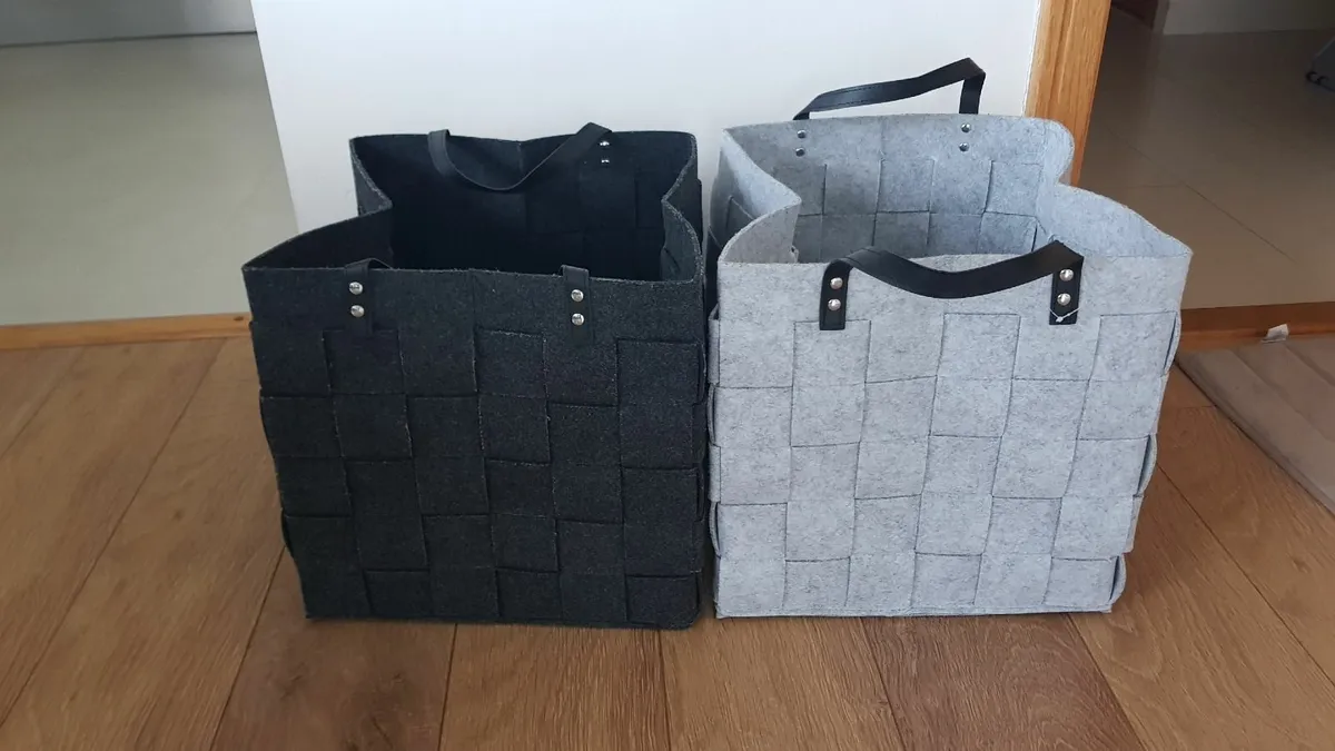 2 x Large Felt baskets - Image 1
