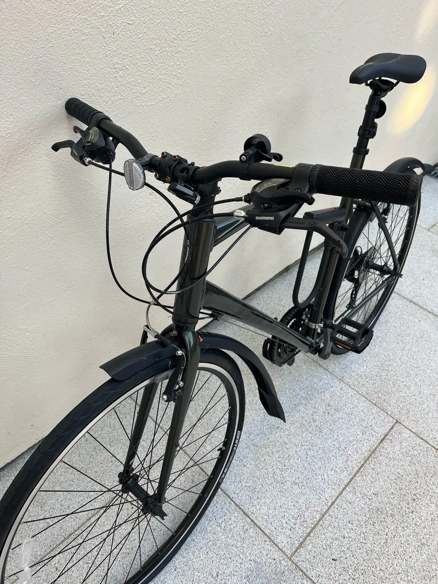 GT Traffic 2.0 hybrid bicycle - Image 3