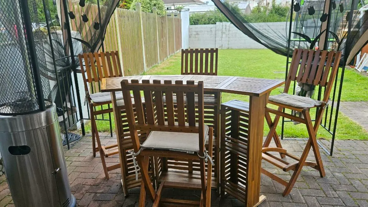 Wooden Bar Set - Image 1